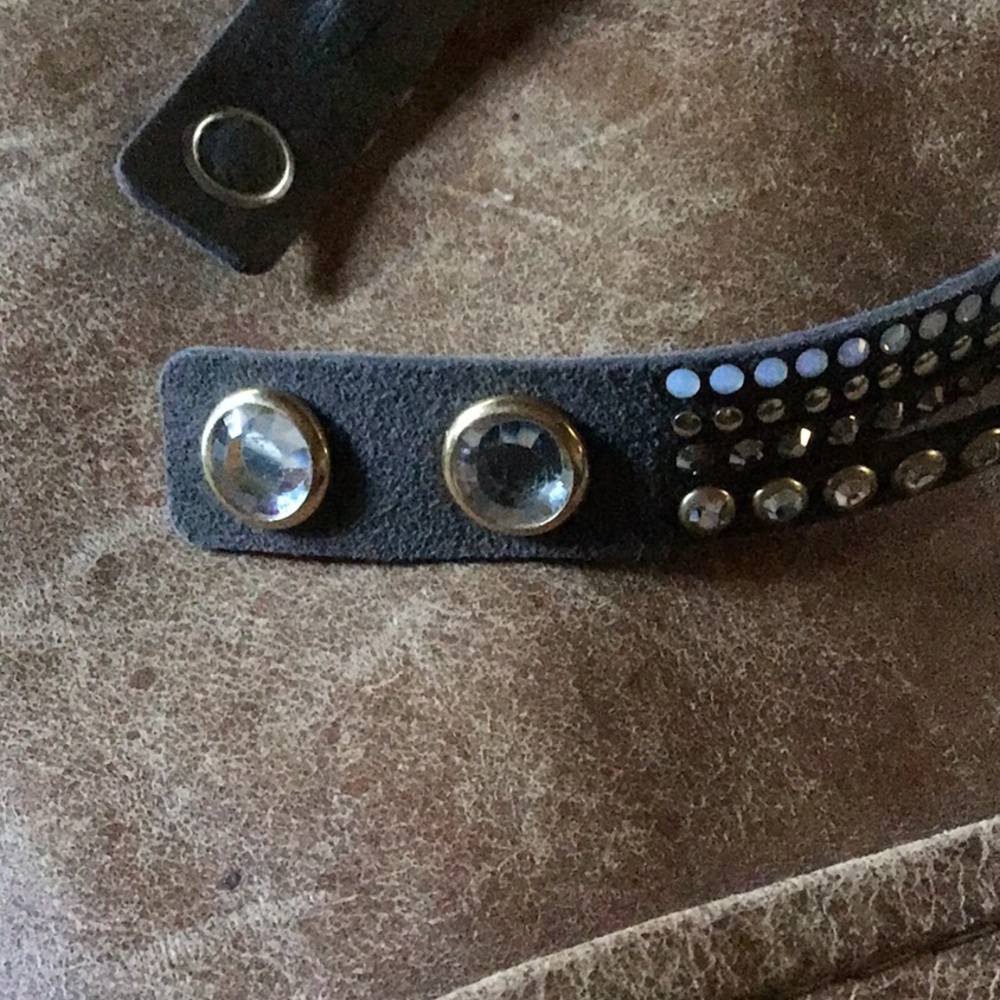 Savorski leather and jewel wrap bracelet - Picture 3 of 3